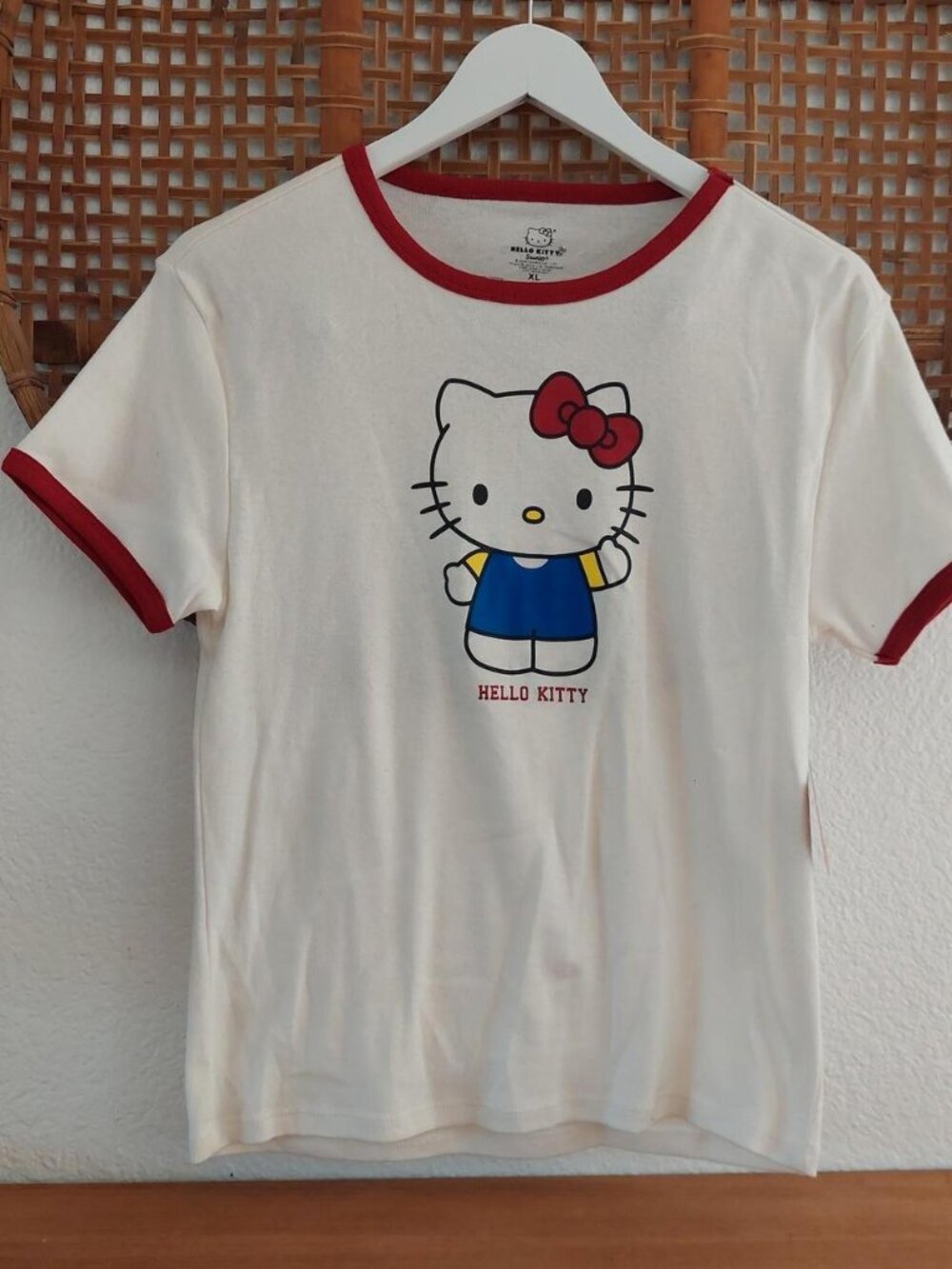 Sanrio Hello Kitty Ringer T-Shirt White Red Trim Graphic Tee Top Size XL Vintage